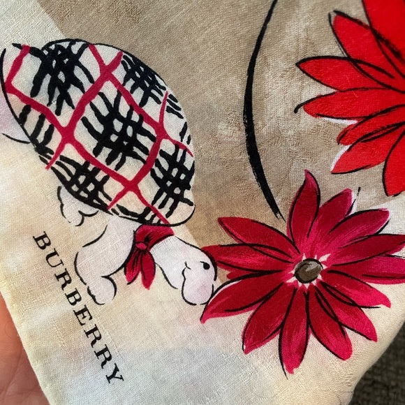 Burberry turtle scarf nwot signed. 2 n stock - Picture 11 of 11